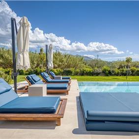 5 bedroom luxury seaside villa with indoor & outdoor pool, near Acharavi, sleeps 10